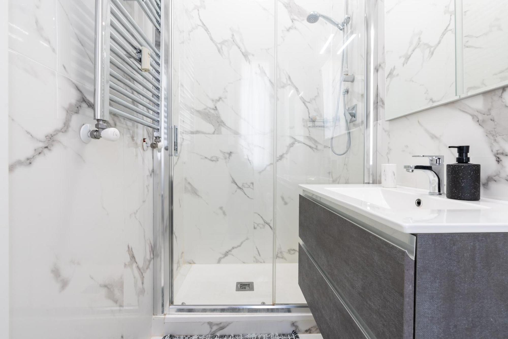Amazing Apartment Near To Colosseo And Subway Roma Dış mekan fotoğraf
